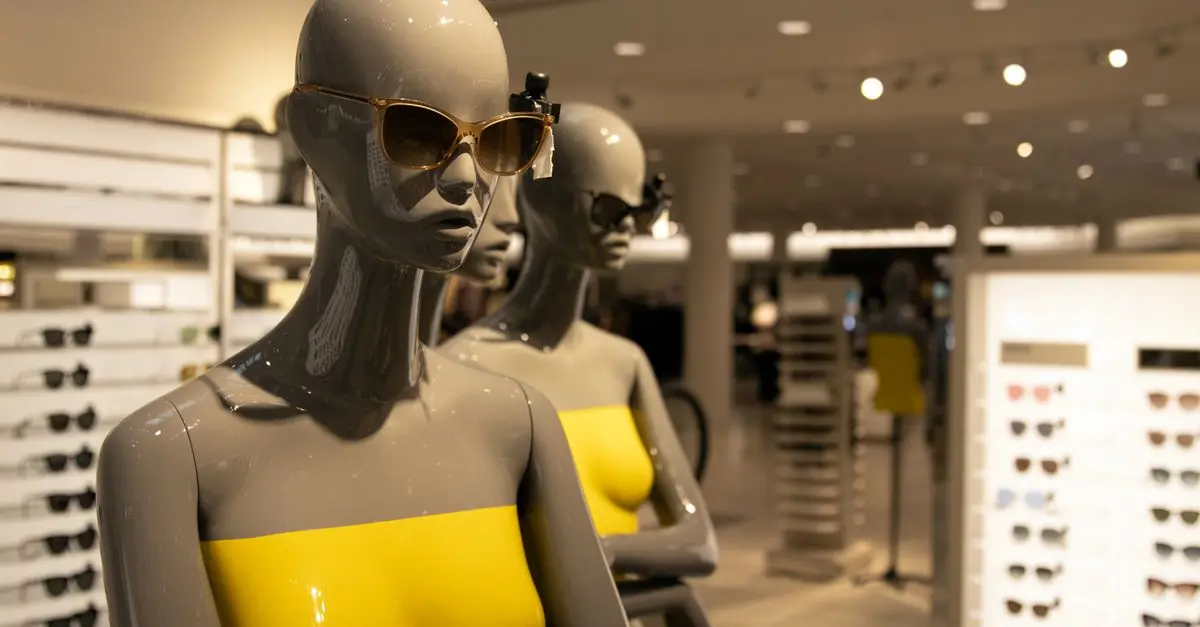 Top 10 Trendy Shopping Tips to Maximize Your Savings