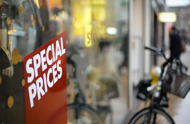 10 Essential Tips for Finding Trendy Shopping Deals Online