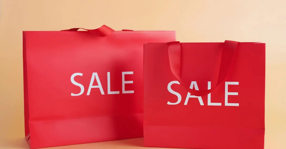 Luxury Shopping: Tips for Scoring Discounts