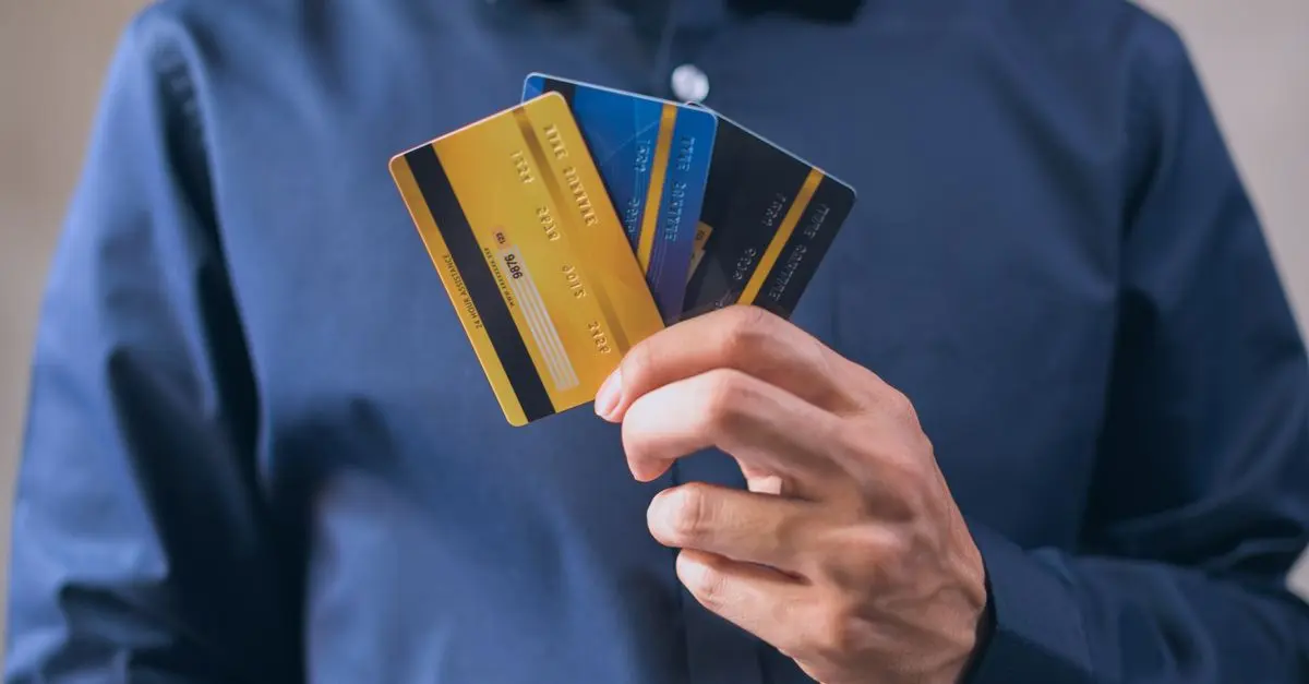 Comparing Major Credit Cards for Shopping Rewards